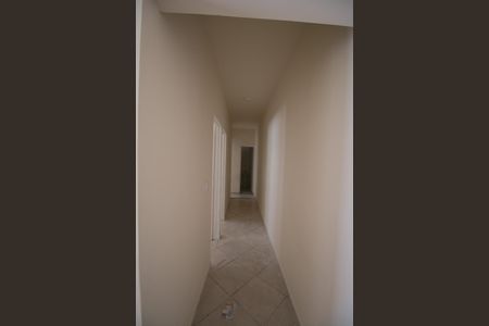 Casa para alugar com 51m², 2 quartos e sem vaga Casa para alugar com 51m², 2 quartos e sem vagaCorredor