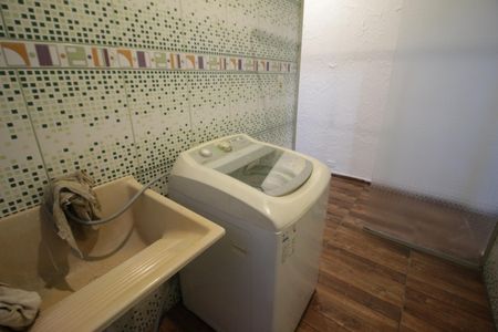 Casa à venda com 170m², 2 quartos e 1 vagaÁrea de Serviço