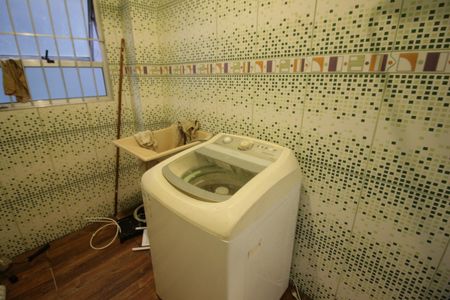 Casa à venda com 170m², 2 quartos e 1 vagaÁrea de Serviço