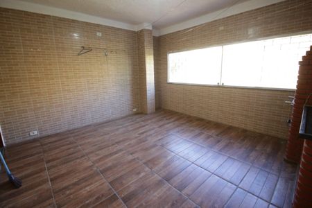 Casa à venda com 170m², 2 quartos e 1 vagaChurrasqueira