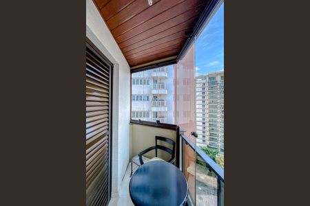 Apartamento à venda com 368m², 6 quartos e 4 vagasVaranda da Suíte 3