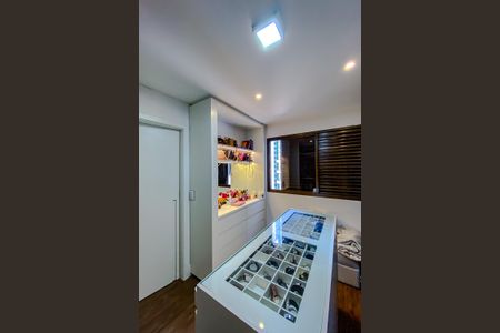 Apartamento à venda com 368m², 6 quartos e 4 vagasCloset da suíte 3