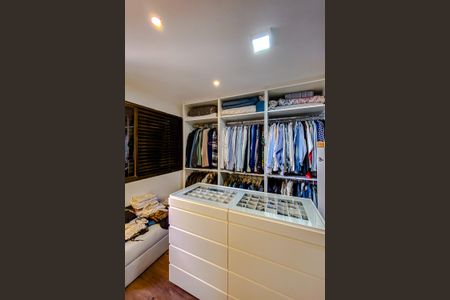 Apartamento à venda com 368m², 6 quartos e 4 vagasCloset da suíte 3