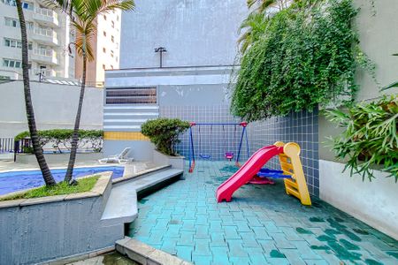 Apartamento à venda com 368m², 6 quartos e 4 vagasÁrea comum - Playground