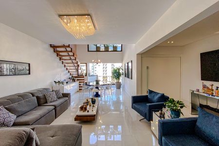 Apartamento à venda com 368m², 6 quartos e 4 vagasSala