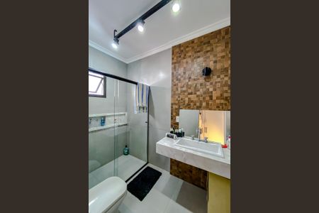 Apartamento à venda com 368m², 6 quartos e 4 vagasBanheiro da Suíte 1