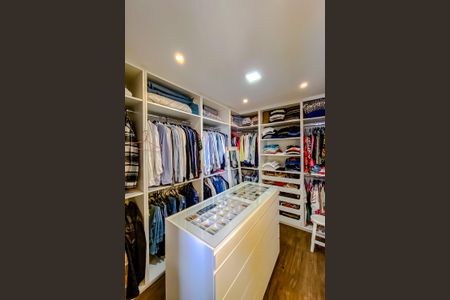 Apartamento à venda com 368m², 6 quartos e 4 vagasCloset da suíte 3