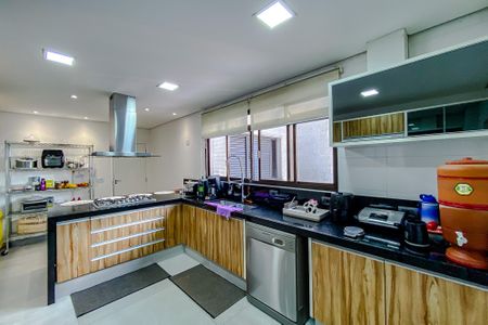 Apartamento à venda com 368m², 6 quartos e 4 vagasCozinha