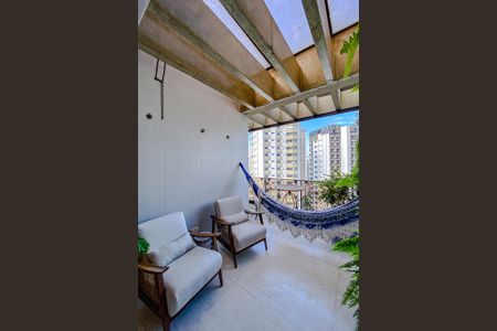 Apartamento à venda com 368m², 6 quartos e 4 vagasVaranda da Sala