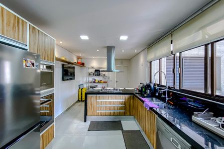 Apartamento à venda com 368m², 6 quartos e 4 vagasCozinha