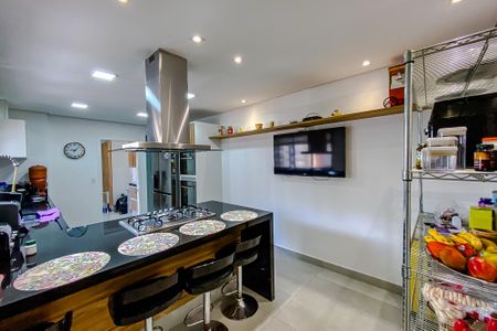 Apartamento à venda com 368m², 6 quartos e 4 vagasCozinha