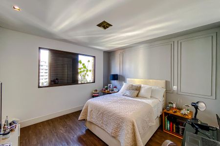 Apartamento à venda com 368m², 6 quartos e 4 vagasSuíte 2