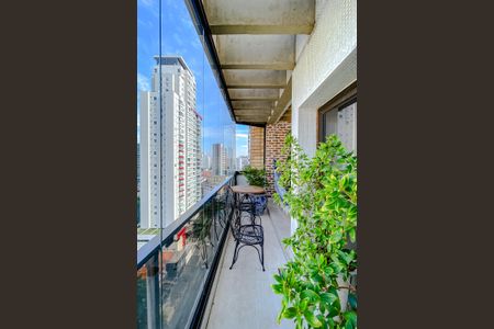 Apartamento à venda com 368m², 6 quartos e 4 vagasVaranda da Sala