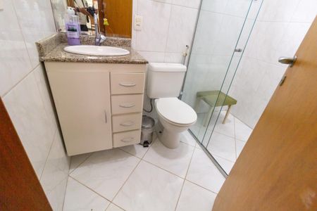 Casa à venda com 200m², 4 quartos e 1 vaga Casa à venda com 200m², 4 quartos e 1 vagaSuíte 1 - Banheiro - Casa 2