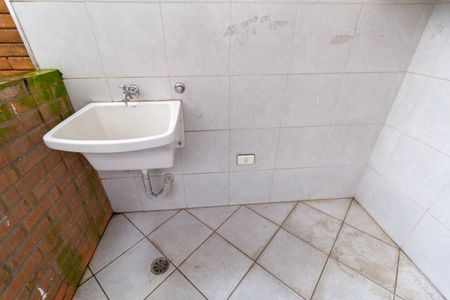 Casa à venda com 200m², 4 quartos e 1 vaga Casa à venda com 200m², 4 quartos e 1 vagaLavanderia - Casa 1