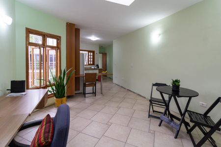 Casa à venda com 200m², 4 quartos e 1 vaga Casa à venda com 200m², 4 quartos e 1 vagaSala - Casa 2