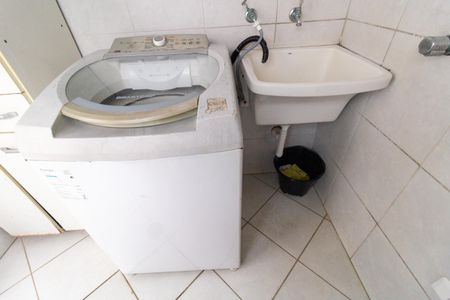 Casa à venda com 200m², 4 quartos e 1 vaga Casa à venda com 200m², 4 quartos e 1 vagaLavanderia - Casa 2