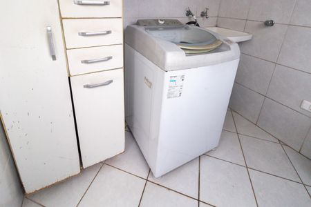 Casa à venda com 200m², 4 quartos e 1 vaga Casa à venda com 200m², 4 quartos e 1 vagaLavanderia - Casa 2