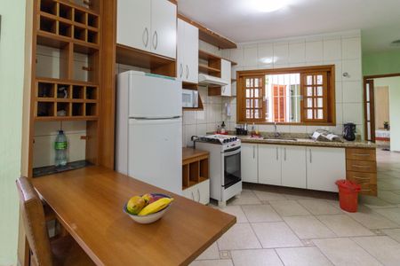 Casa à venda com 200m², 4 quartos e 1 vaga Casa à venda com 200m², 4 quartos e 1 vagaCozinha - Casa 2