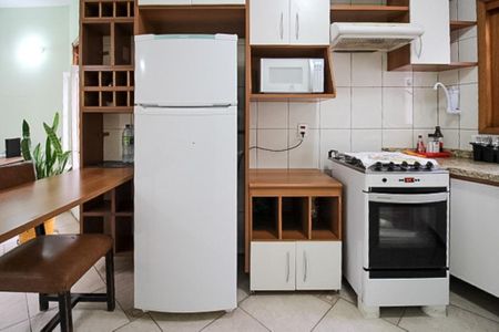 Casa à venda com 200m², 4 quartos e 1 vaga Casa à venda com 200m², 4 quartos e 1 vagaCozinha - Casa 2