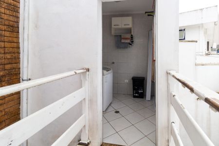 Casa à venda com 200m², 4 quartos e 1 vaga Casa à venda com 200m², 4 quartos e 1 vagaLavanderia - Casa 2