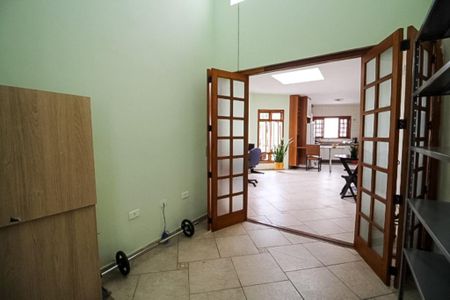 Casa à venda com 200m², 4 quartos e 1 vaga Casa à venda com 200m², 4 quartos e 1 vagaSuíte 1 - Casa 2