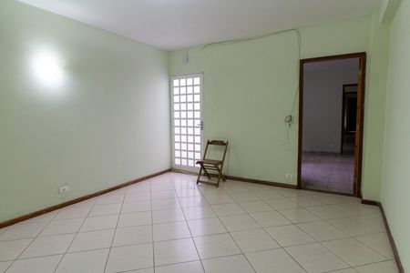 Casa à venda com 200m², 4 quartos e 1 vaga Casa à venda com 200m², 4 quartos e 1 vagaSala - Casa 1