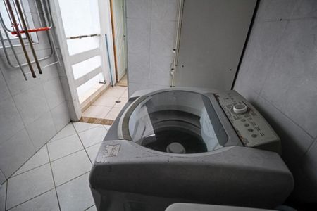 Casa à venda com 200m², 4 quartos e 1 vaga Casa à venda com 200m², 4 quartos e 1 vagaLavanderia - Casa 2