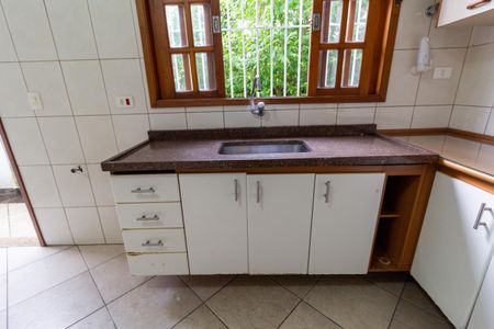 Casa à venda com 200m², 4 quartos e 1 vaga Casa à venda com 200m², 4 quartos e 1 vagaCozinha - Casa 1