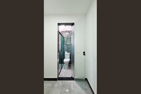 Casa para alugar com 77m², 2 quartos e 1 vaga Casa para alugar com 77m², 2 quartos e 1 vagaBanheiro 2