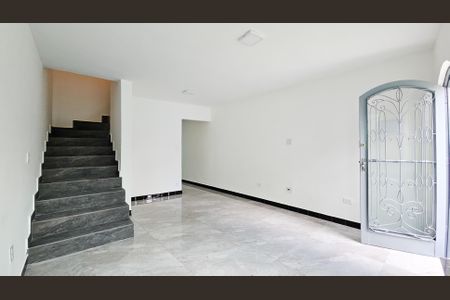 Casa para alugar com 77m², 2 quartos e 1 vaga Casa para alugar com 77m², 2 quartos e 1 vagaSala