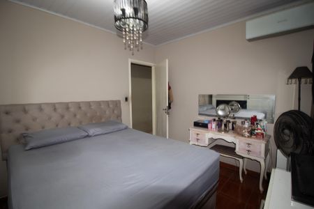 Casa à venda com 217m², 5 quartos e 2 vagasQuarto Casa 2