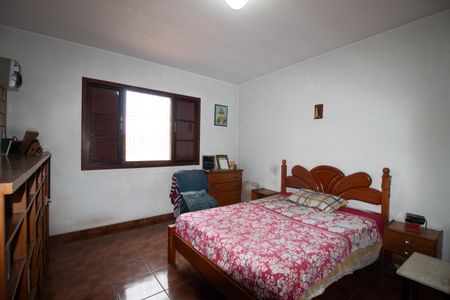 Casa à venda com 217m², 5 quartos e 2 vagasQuarto 1