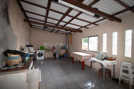 Casa à venda com 217m², 5 quartos e 2 vagasÁrea de Serviço