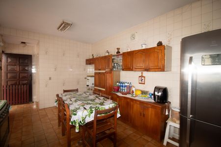 Casa à venda com 217m², 5 quartos e 2 vagasCozinha