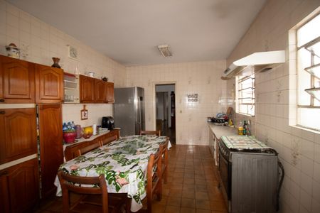 Casa à venda com 217m², 5 quartos e 2 vagasCozinha