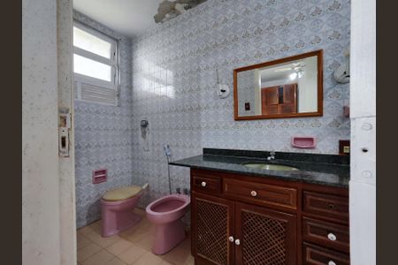 Casa à venda com 400m², 4 quartos e 5 vagasBanheiro da Suíte 3