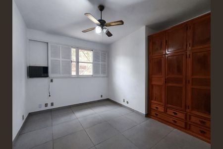 Casa à venda com 400m², 4 quartos e 5 vagasSuíte 2