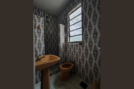 Casa à venda com 400m², 4 quartos e 5 vagasBanheiro de serviço