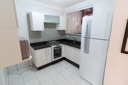 Casa de condomínio à venda com 108m², 3 quartos e 2 vagasCozinha