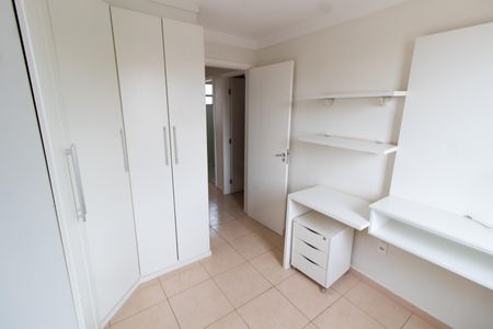 Casa de condomínio à venda com 108m², 3 quartos e 2 vagasQuarto