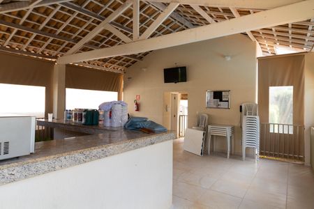 Casa de condomínio à venda com 108m², 3 quartos e 2 vagasÁREA COMUM - CHURRASQUEIRA