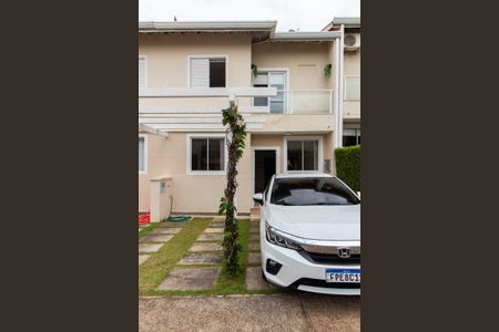 Casa de condomínio à venda com 108m², 3 quartos e 2 vagasFachada