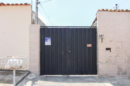 Casa para alugar com 70m², 2 quartos e 1 vaga Casa para alugar com 70m², 2 quartos e 1 vagaFachada