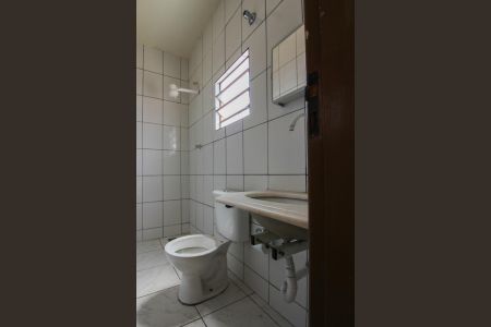 Casa para alugar com 70m², 2 quartos e 1 vaga Casa para alugar com 70m², 2 quartos e 1 vagaBanheiro