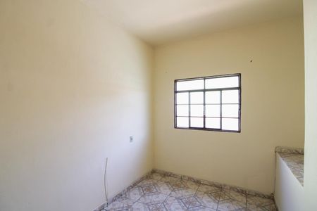 Casa para alugar com 70m², 2 quartos e 1 vaga Casa para alugar com 70m², 2 quartos e 1 vagaSala