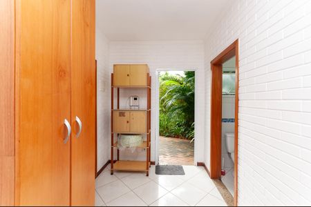 Casa à venda com 170m², 1 quarto e 6 vagasSala