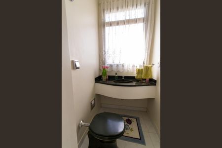 Apartamento à venda com 156m², 3 quartos e 2 vagas Apartamento à venda com 156m², 3 quartos e 2 vagasÁrea de Serviço