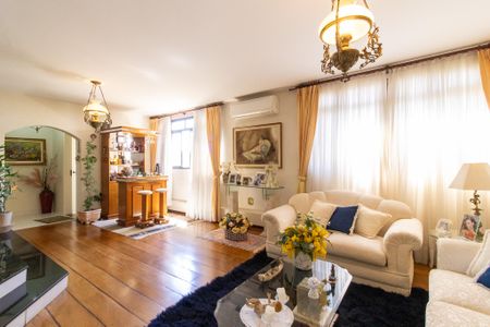 Apartamento à venda com 156m², 3 quartos e 2 vagas Apartamento à venda com 156m², 3 quartos e 2 vagasSala