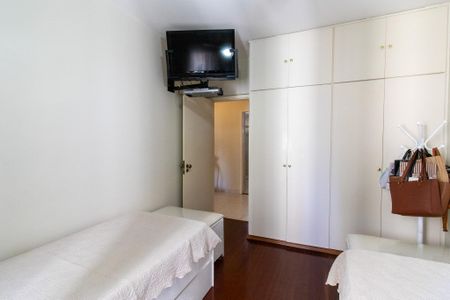 Apartamento à venda com 156m², 3 quartos e 2 vagas Apartamento à venda com 156m², 3 quartos e 2 vagasQuarto 1